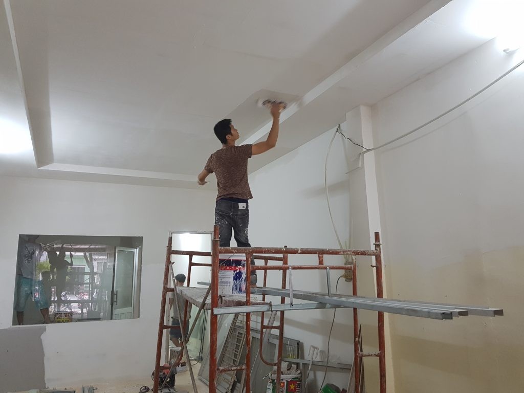 Thợ sửa nhà chuyên nghiệp