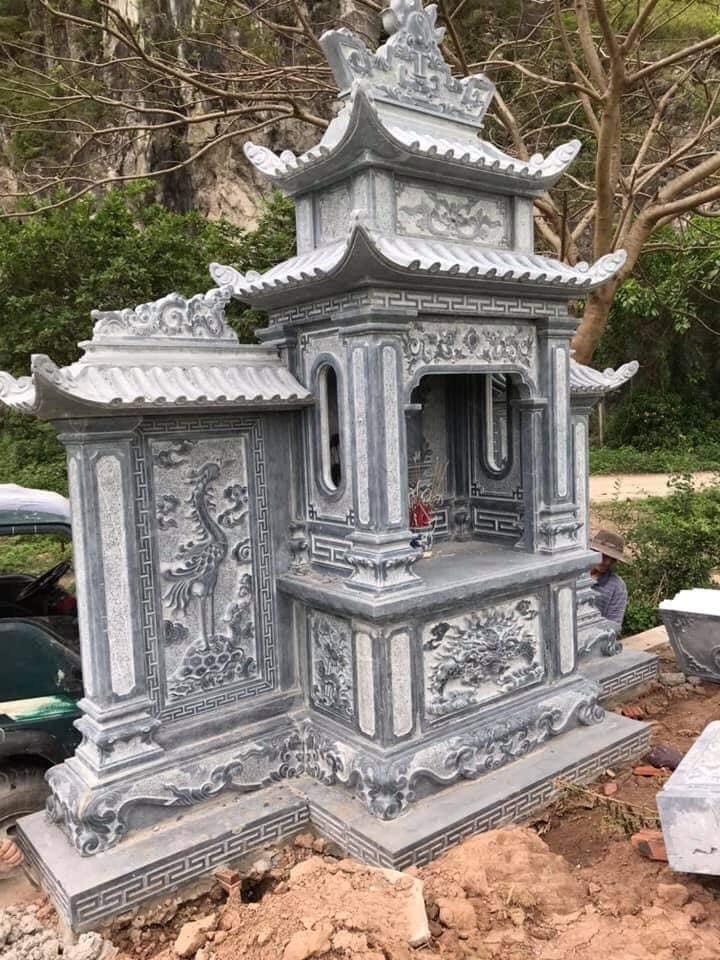 Mộ đá xanh đen