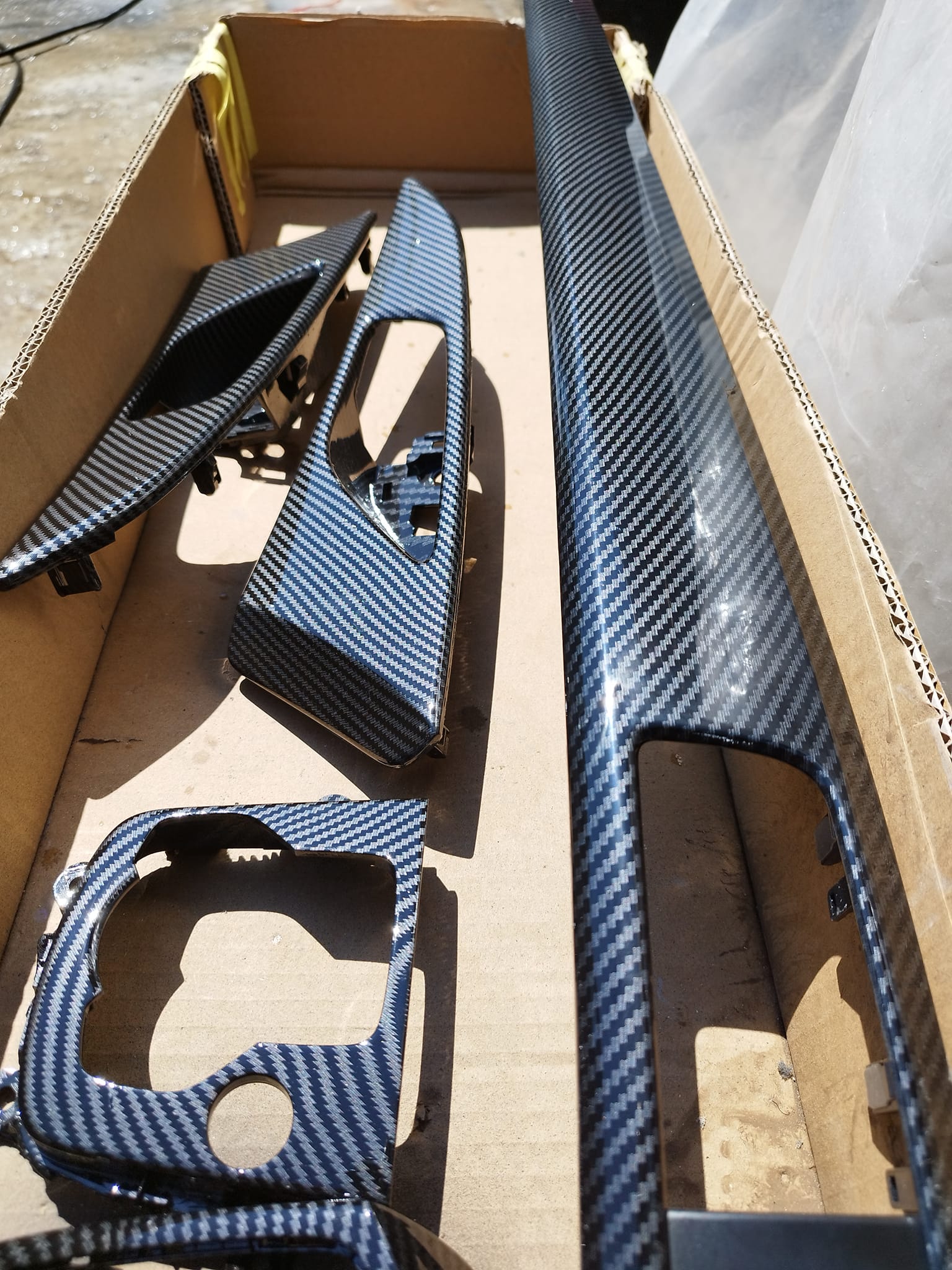 Sơn nhúng vân carbon chống trầy xước hiệu quả